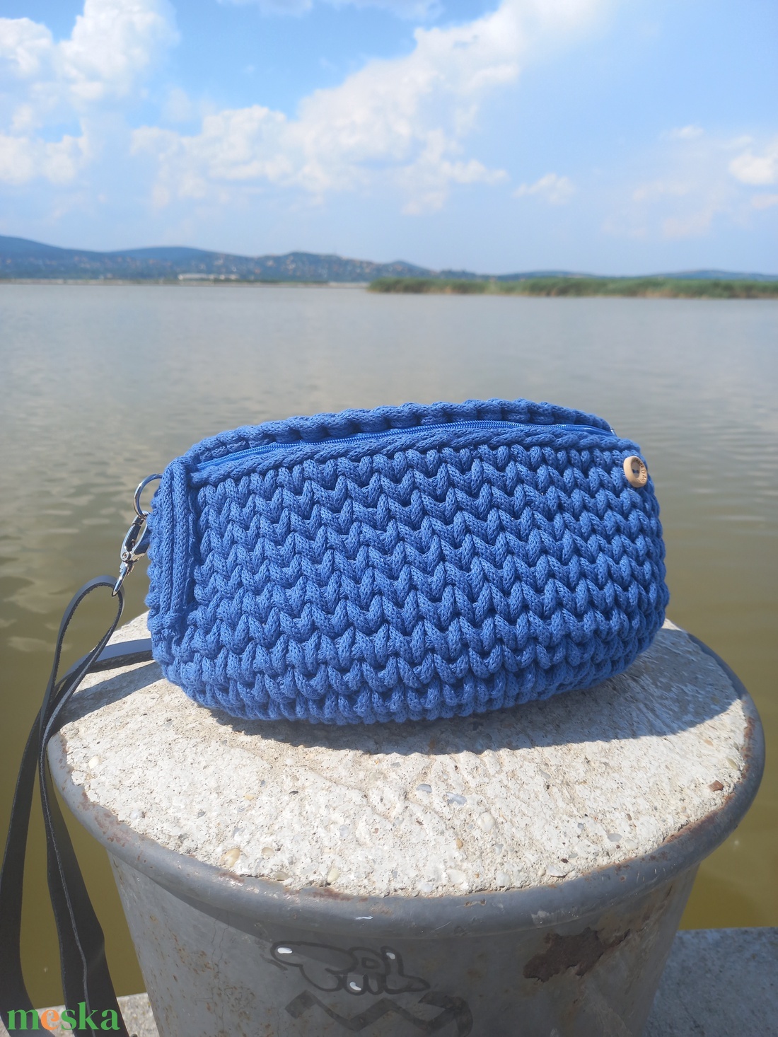 Tengerészkék/Folklór horgolt övtáska - bőr táskapánttal és béléssel - táska & tok - kézitáska & válltáska - vállon átvethető táska - Meska.hu Tengerészkék/Folklór horgolt övtáska - bőr táskapánttal és béléssel - táska & tok - kézitáska & válltáska - vállon átvethető táska - Meska.hu