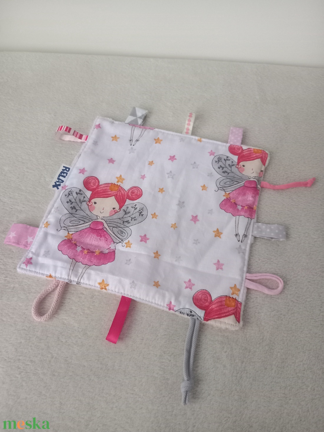 Ölelgető/morzsolgató kendő - Tündérke - játék & sport - 3 éves kor alattiaknak - alvóka & rongyi - Meska.hu