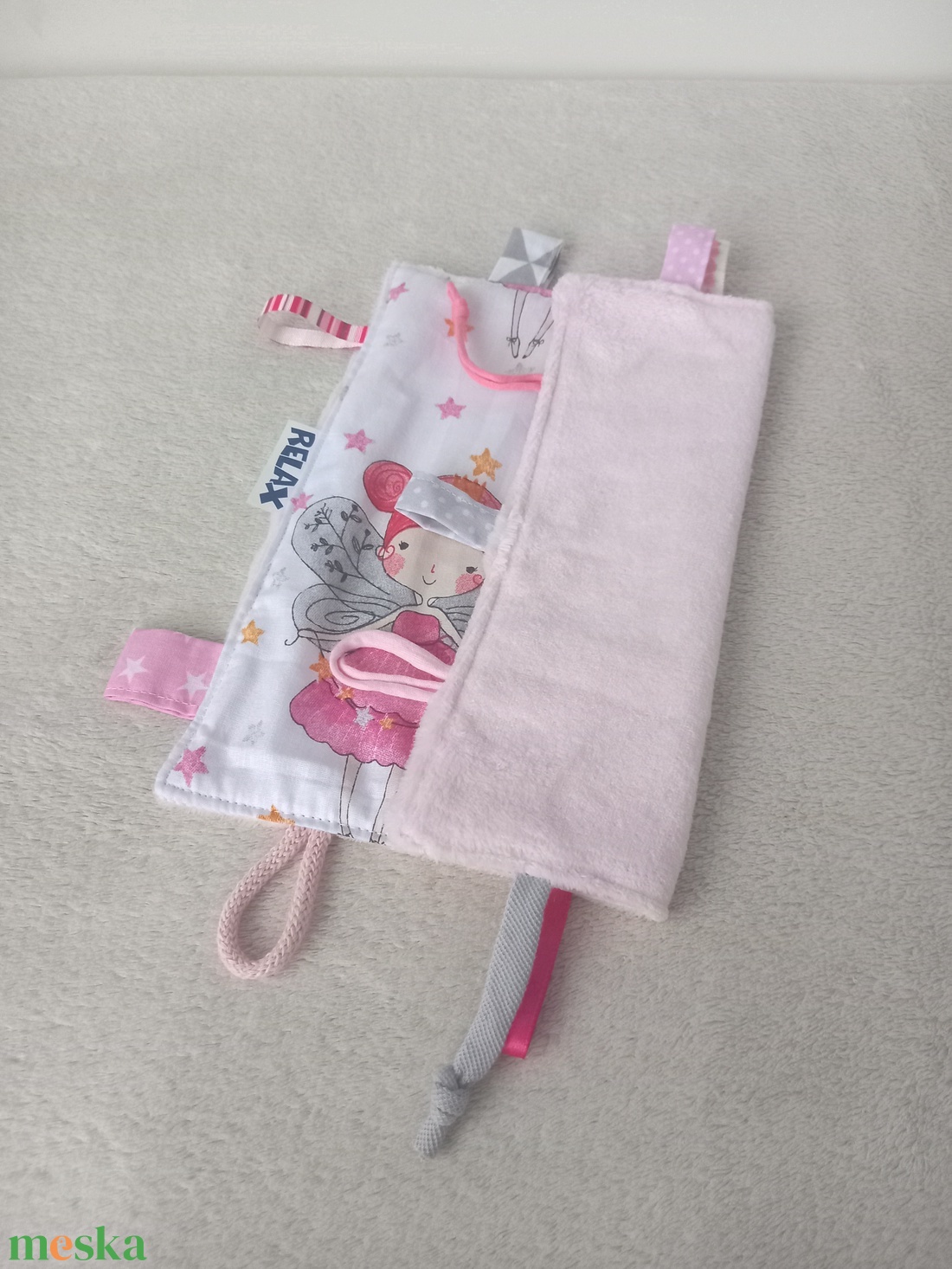 Ölelgető/morzsolgató kendő - Tündérke - játék & sport - 3 éves kor alattiaknak - alvóka & rongyi - Meska.hu