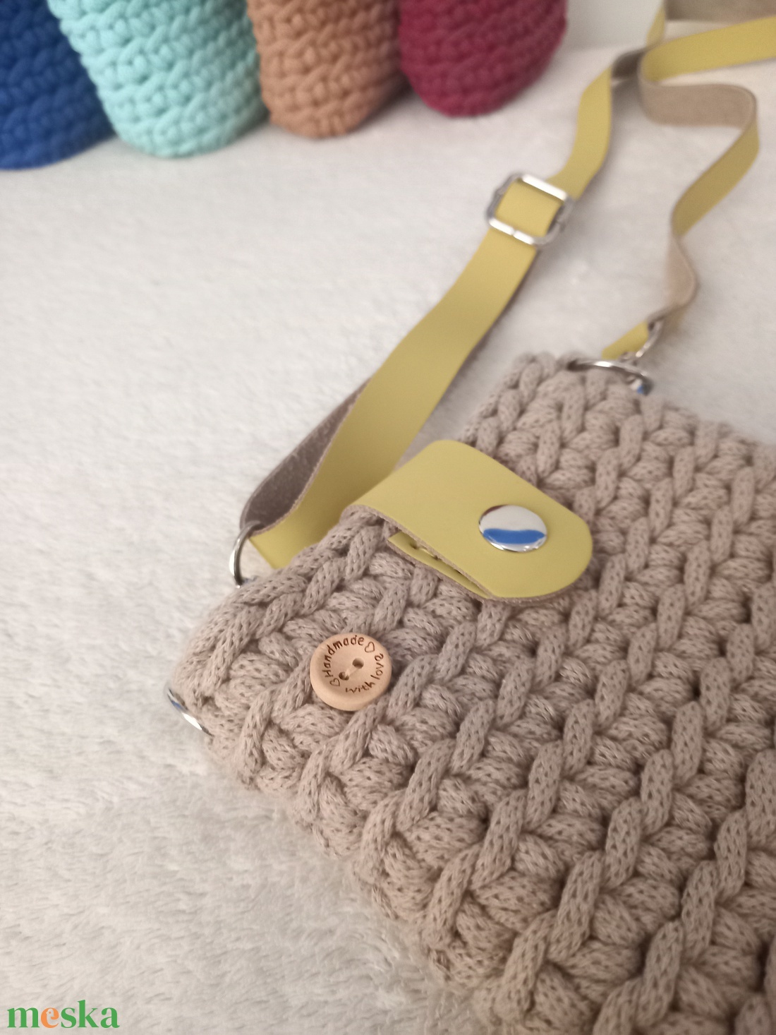 Homok/Sárga horgolt mobil-táska - bőr táskapánttal - táska & tok - kézitáska & válltáska - vállon átvethető táska - Meska.hu