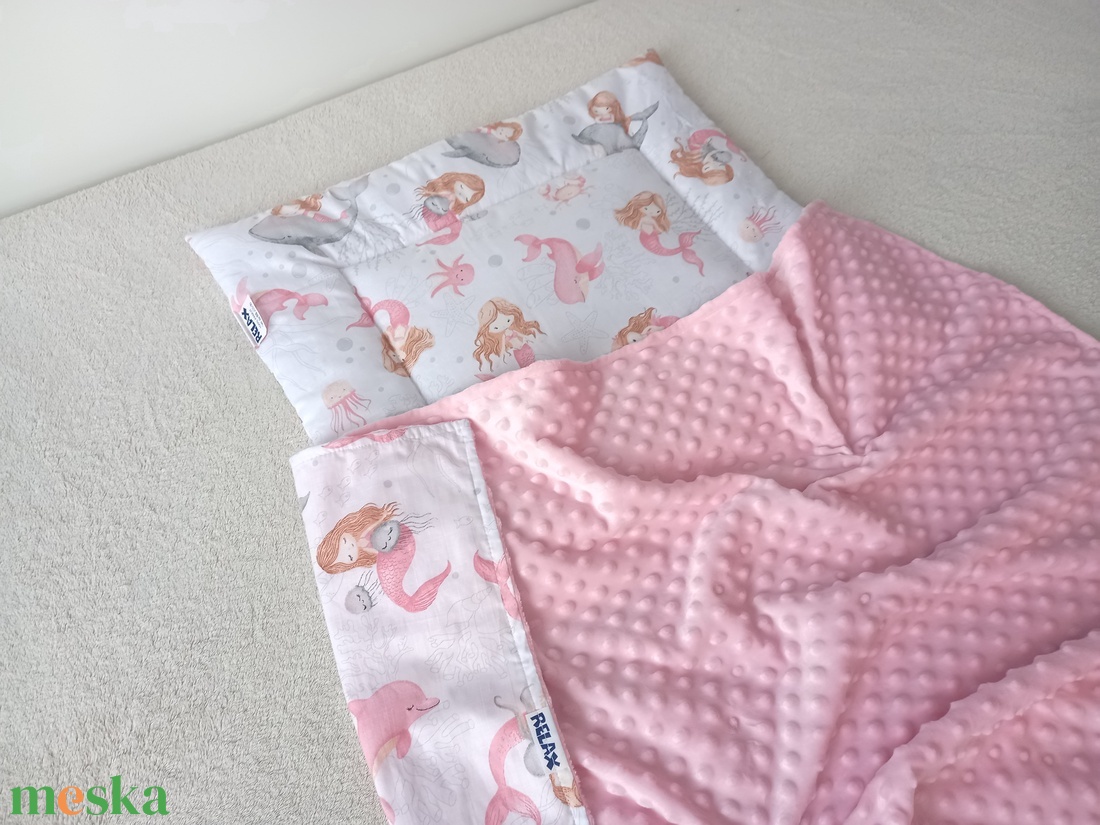 Ovis minky ágynemű garnitúra: minky takaró+párna /Rózsaszín/Sellő/ - játék & sport - ovis felszerelés - ovis ágynemű - Meska.hu Ovis minky ágynemű garnitúra: minky takaró+párna /Rózsaszín/Sellő/ - játék & sport - ovis felszerelés - ovis ágynemű - Meska.hu