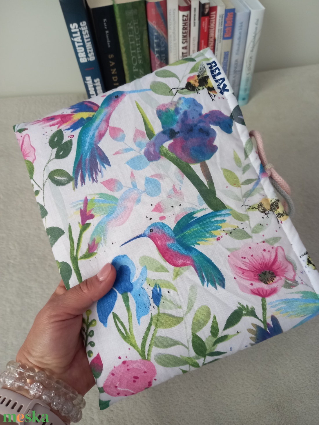 Kolibri könyvtok, tablet tartó - könyv & zene - könyvtok - Meska.hu Kolibri könyvtok, tablet tartó - könyv & zene - könyvtok - Meska.hu