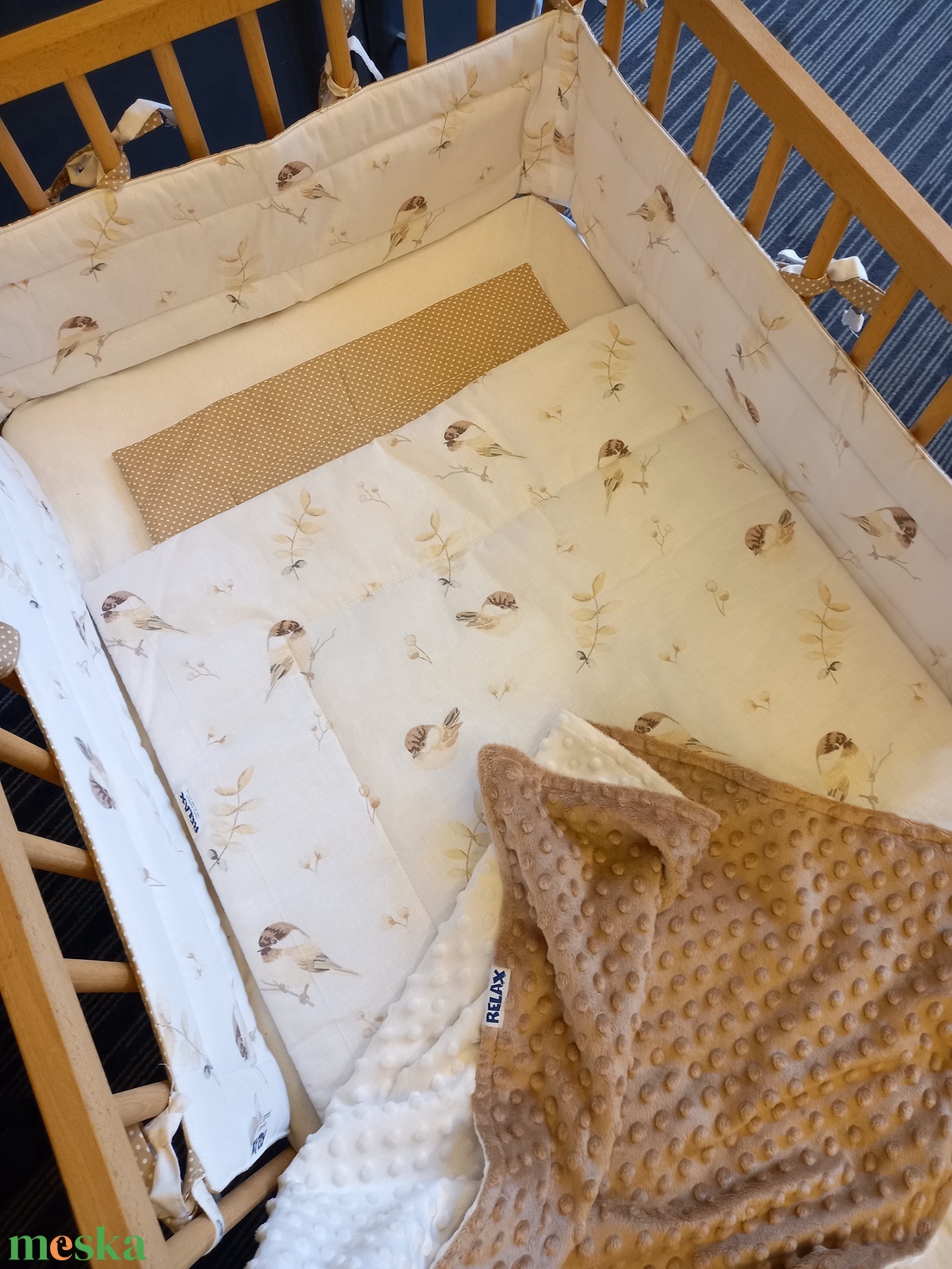 Három részes garnitúra: paplan+párna+rácsvédő /Csip-csirip/ - otthon & életmód - babaszoba, gyerekszoba - szett kiságyba - Meska.hu