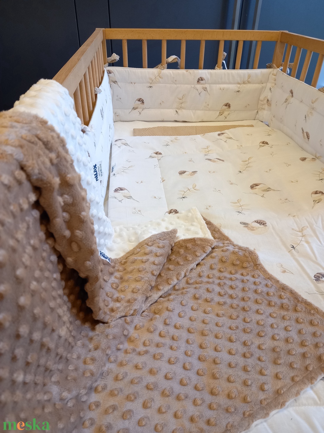 Három részes garnitúra: paplan+párna+rácsvédő /Csip-csirip/ - otthon & életmód - babaszoba, gyerekszoba - szett kiságyba - Meska.hu