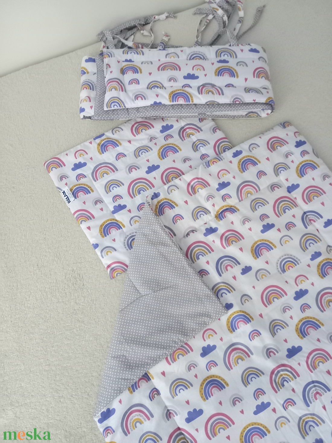 Három részes garnitúra: paplan+párna+rácsvédő /Szivárvány/ - otthon & életmód - babaszoba, gyerekszoba - szett kiságyba - Meska.hu