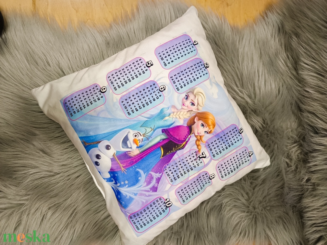 Frozen szorzótáblás párna - otthon & életmód - babaszoba, gyerekszoba - gyerek díszpárna - Meska.hu Frozen szorzótáblás párna - otthon & életmód - babaszoba, gyerekszoba - gyerek díszpárna - Meska.hu