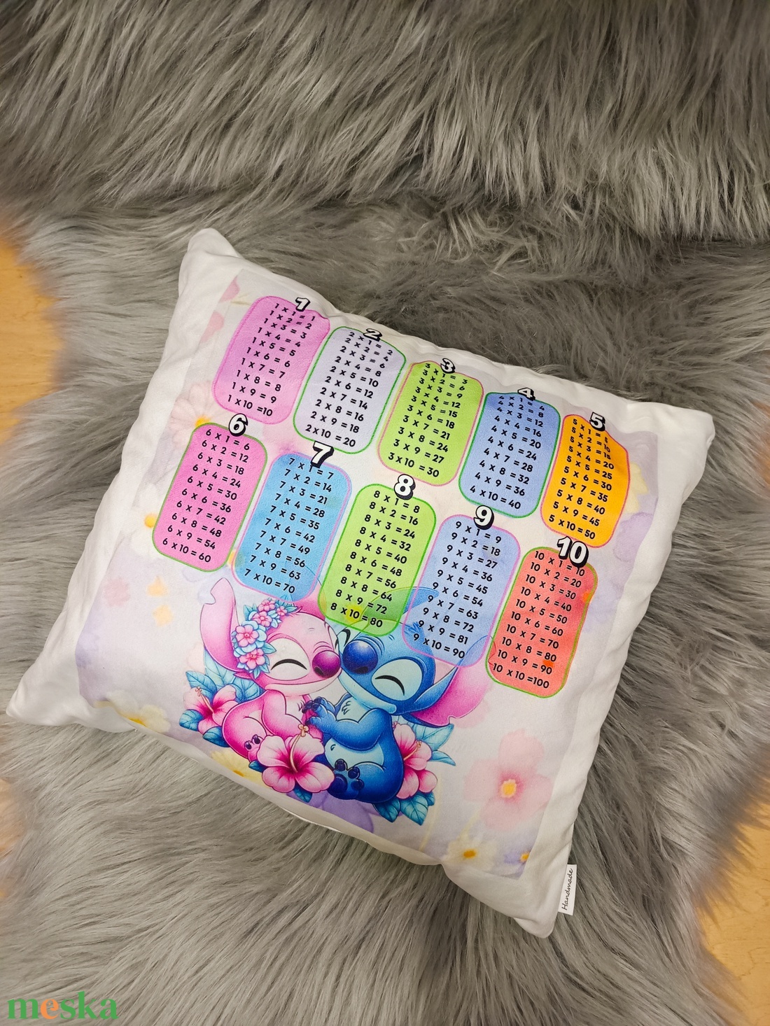 Stitch szorzótáblás párna - otthon & életmód - babaszoba, gyerekszoba - gyerek díszpárna - Meska.hu Stitch szorzótáblás párna - otthon & életmód - babaszoba, gyerekszoba - gyerek díszpárna - Meska.hu