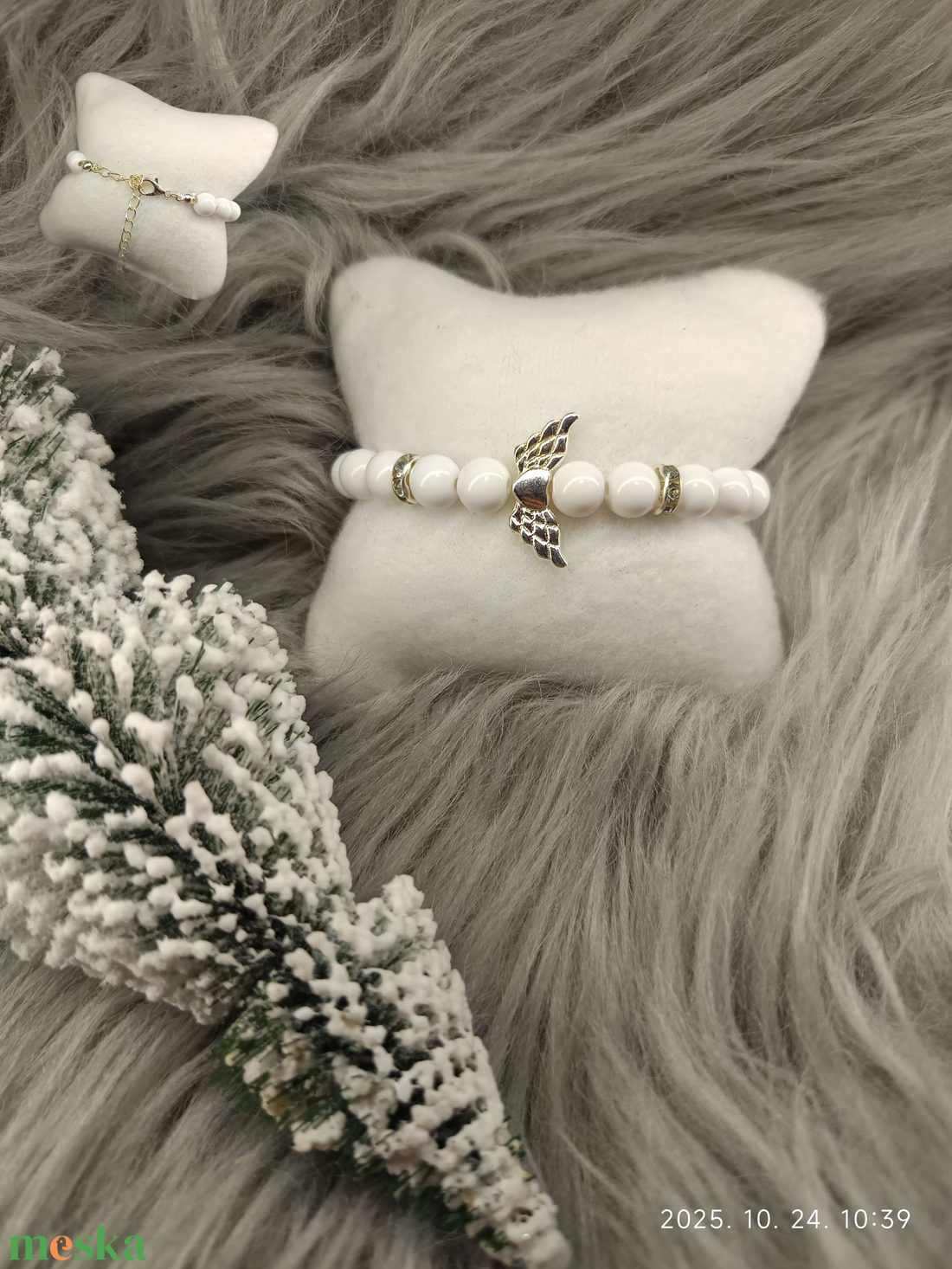 Angyalkás karkötő  - ékszer - karkötő - karkötő medállal - Meska.hu