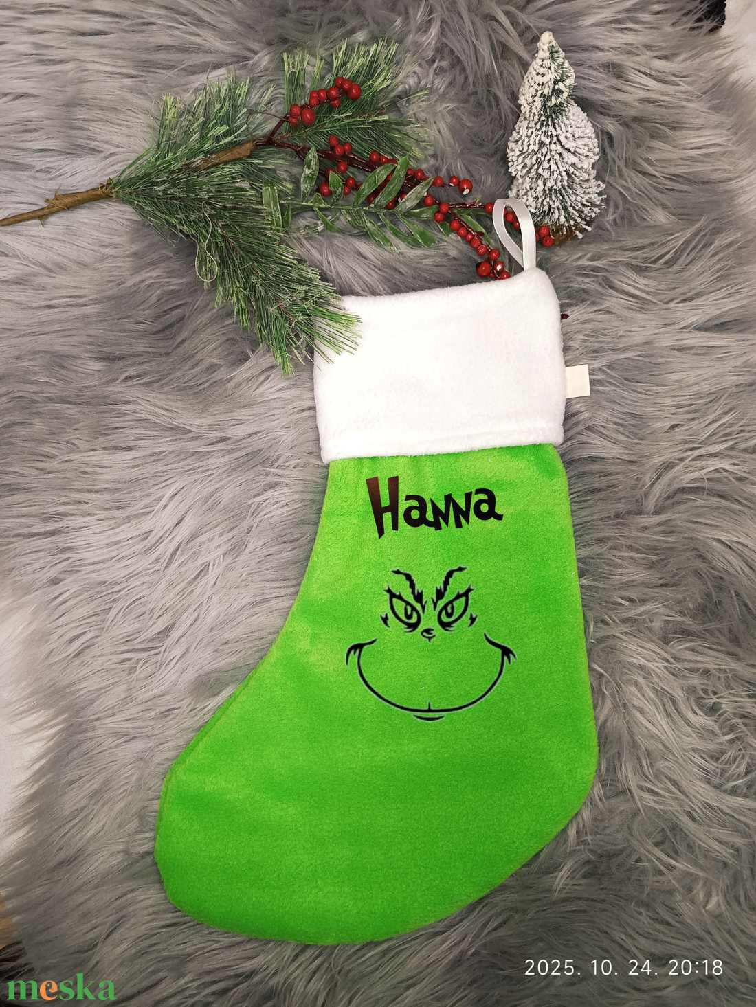 Grinch mintájú Mikulás csizma - karácsony - mikulás - mikulás csizma és zokni - Meska.hu Grinch mintájú Mikulás csizma - karácsony - mikulás - mikulás csizma és zokni - Meska.hu