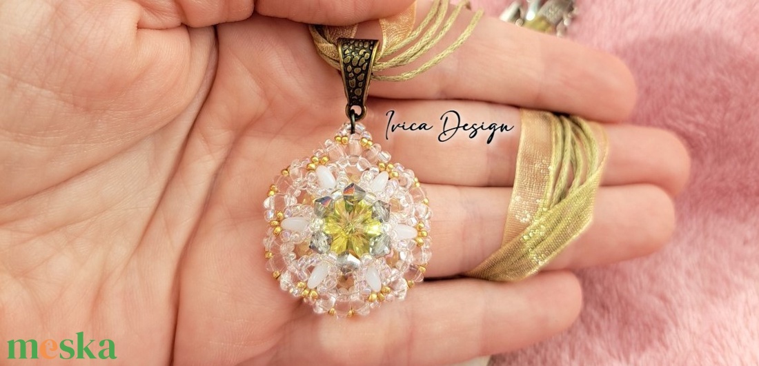 Arany Amira Medál Nyaklánccal - ékszer - nyaklánc - medálos nyaklánc - Meska.hu