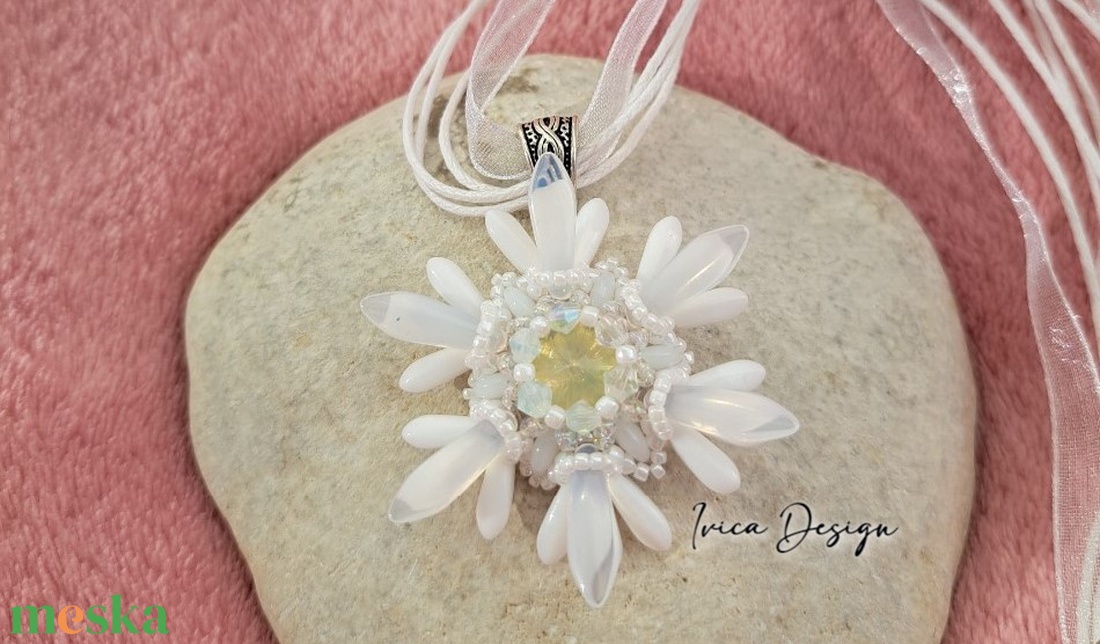 Hófehér Amira Hópihe Medál Nyaklánccal - ékszer - nyaklánc - medálos nyaklánc - Meska.hu