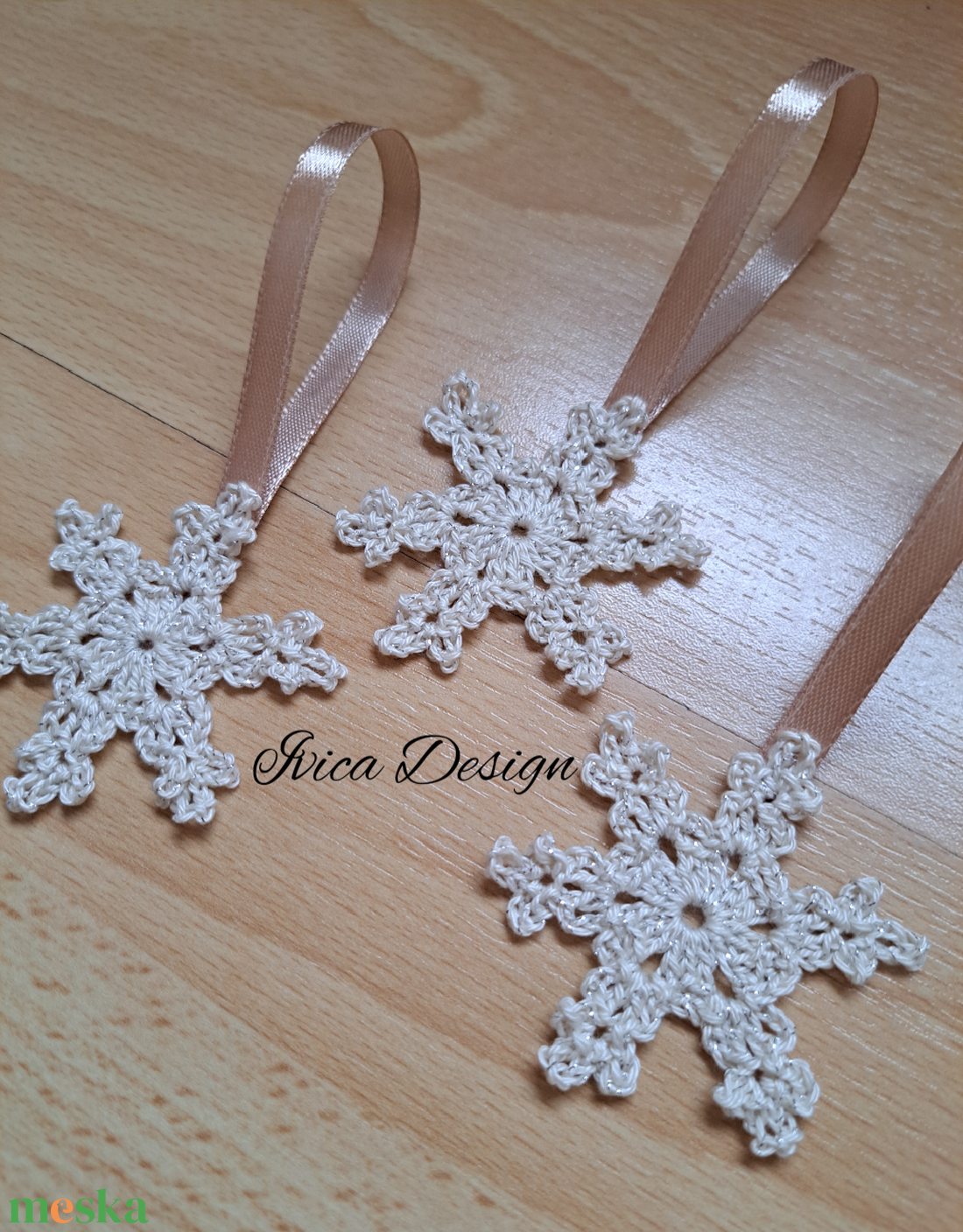 Aranyszálas Horgolt Hópihék - karácsony - karácsonyi lakásdekoráció - karácsonyfadíszek - Meska.hu