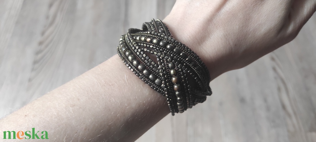 �� Arany éj gyöngy karkötő � elegáns kézműves statement ékszer - ékszer - karkötő - gyöngyös karkötő - Meska.hu