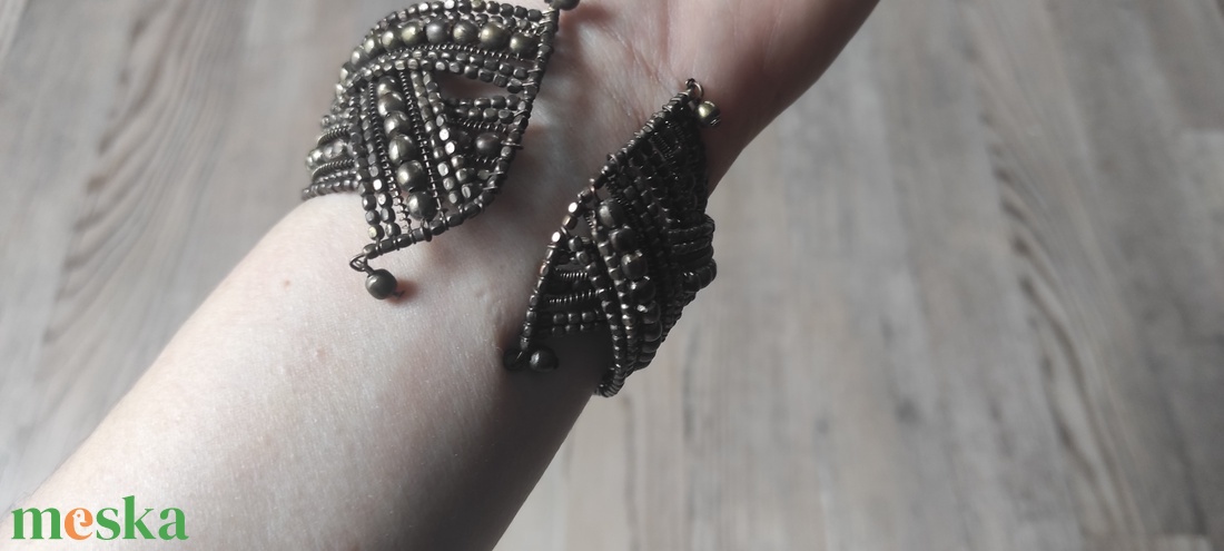 �� Arany éj gyöngy karkötő � elegáns kézműves statement ékszer - ékszer - karkötő - gyöngyös karkötő - Meska.hu