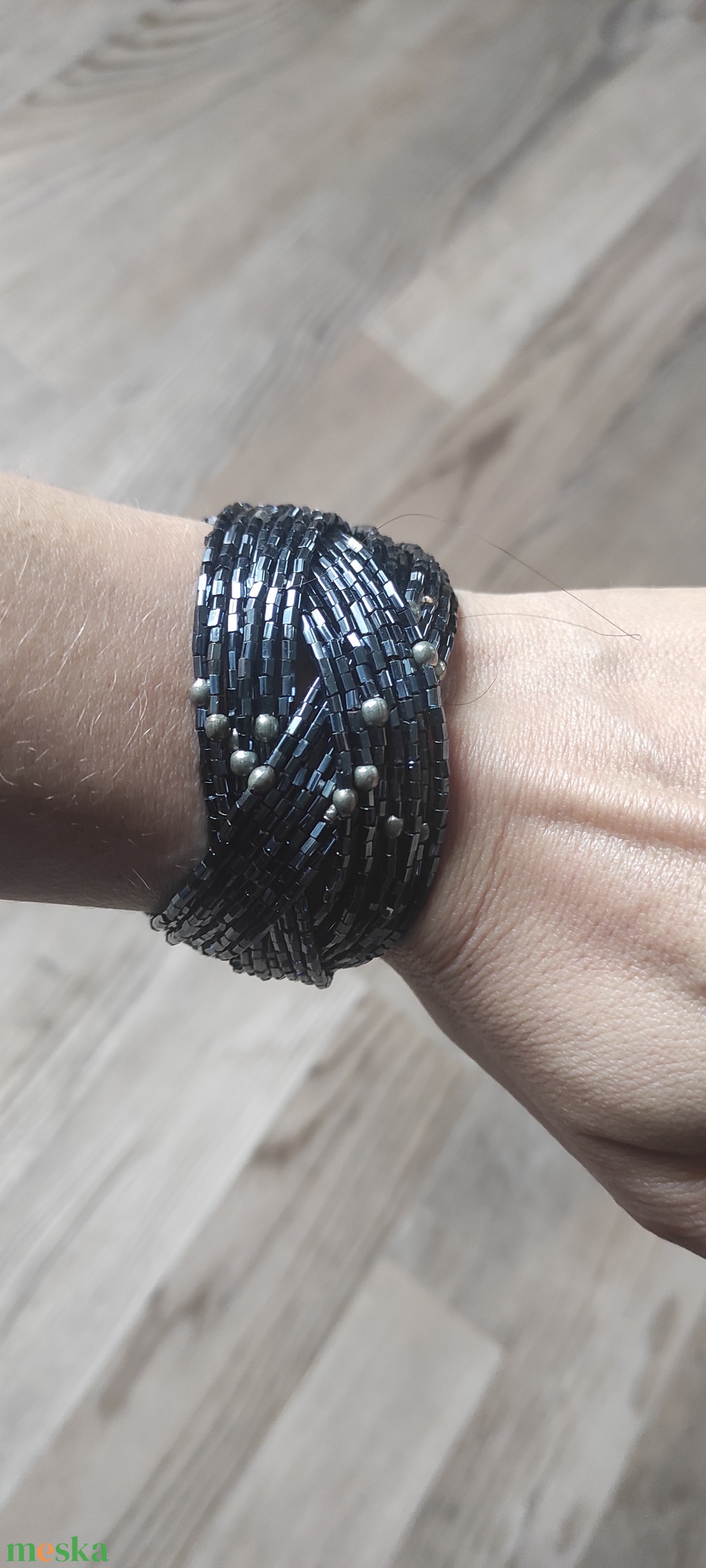 �� Fekete-ezüst elegancia gyöngy karkötő � kézzel készült statement ékszer - ékszer - karkötő - gyöngyös karkötő - Meska.hu