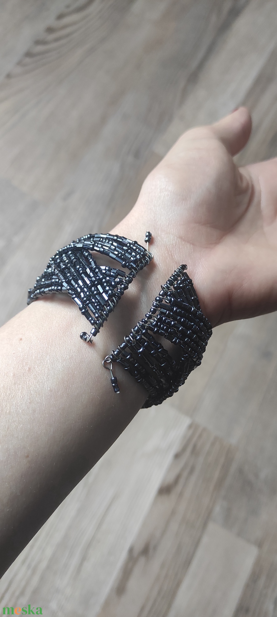 � Fekete Elegancia gyöngy karkötő � kézzel készített statement ékszer - ékszer - karkötő - gyöngyös karkötő - Meska.hu