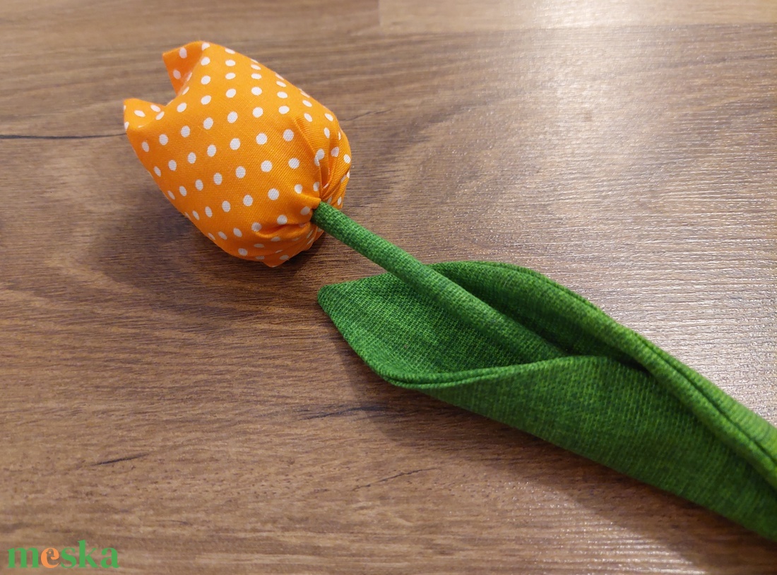 Textil tulipán - otthon & életmód - dekoráció - asztal és polc dekoráció - asztaldísz - Meska.hu Textil tulipán - otthon & életmód - dekoráció - asztal és polc dekoráció - asztaldísz - Meska.hu