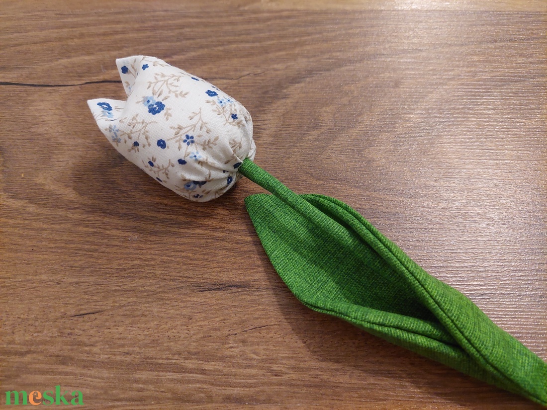 Textil tulipán - otthon & életmód - dekoráció - asztal és polc dekoráció - asztaldísz - Meska.hu Textil tulipán - otthon & életmód - dekoráció - asztal és polc dekoráció - asztaldísz - Meska.hu