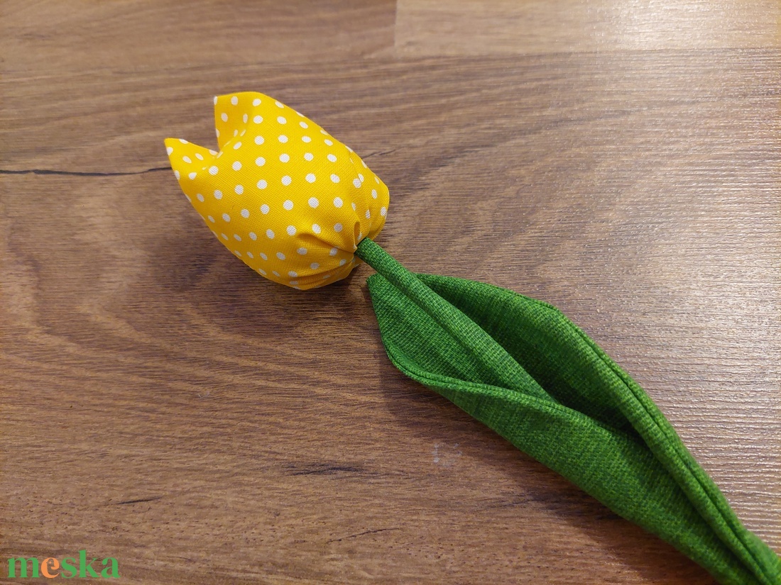 Textil tulipán - otthon & életmód - dekoráció - asztal és polc dekoráció - asztaldísz - Meska.hu Textil tulipán - otthon & életmód - dekoráció - asztal és polc dekoráció - asztaldísz - Meska.hu