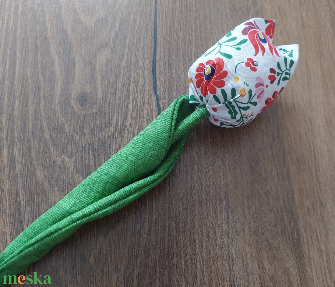 Textil tulipán - otthon & életmód - dekoráció - asztal és polc dekoráció - asztaldísz - Meska.hu Textil tulipán - otthon & életmód - dekoráció - asztal és polc dekoráció - asztaldísz - Meska.hu