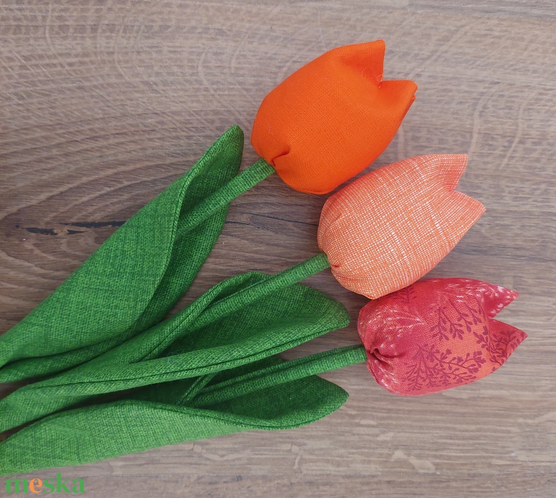 Textil tulipán - otthon & életmód - dekoráció - asztal és polc dekoráció - asztaldísz - Meska.hu Textil tulipán - otthon & életmód - dekoráció - asztal és polc dekoráció - asztaldísz - Meska.hu