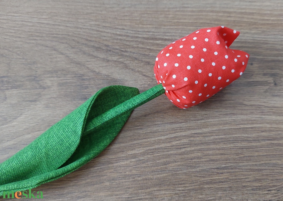 Textil tulipán - otthon & életmód - dekoráció - asztal és polc dekoráció - asztaldísz - Meska.hu Textil tulipán - otthon & életmód - dekoráció - asztal és polc dekoráció - asztaldísz - Meska.hu