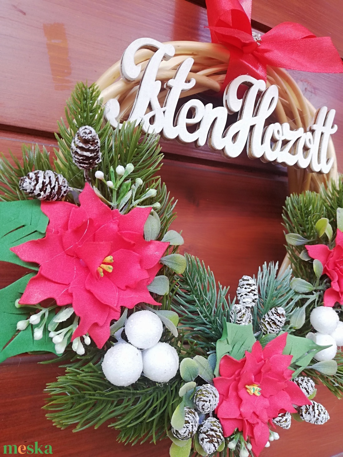 Téli koszorú mikulásvirággal - karácsony - karácsonyi lakásdekoráció - karácsonyi ajtódíszek - Meska.hu