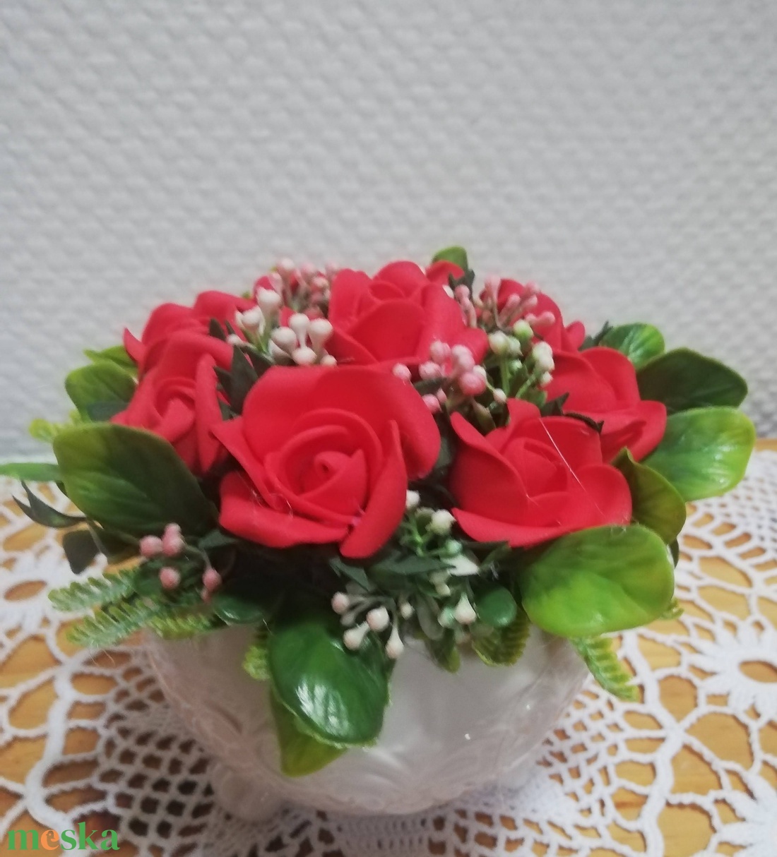 Vörös rózsás asztaldísz - otthon & életmód - dekoráció - asztal és polc dekoráció - asztaldísz - Meska.hu