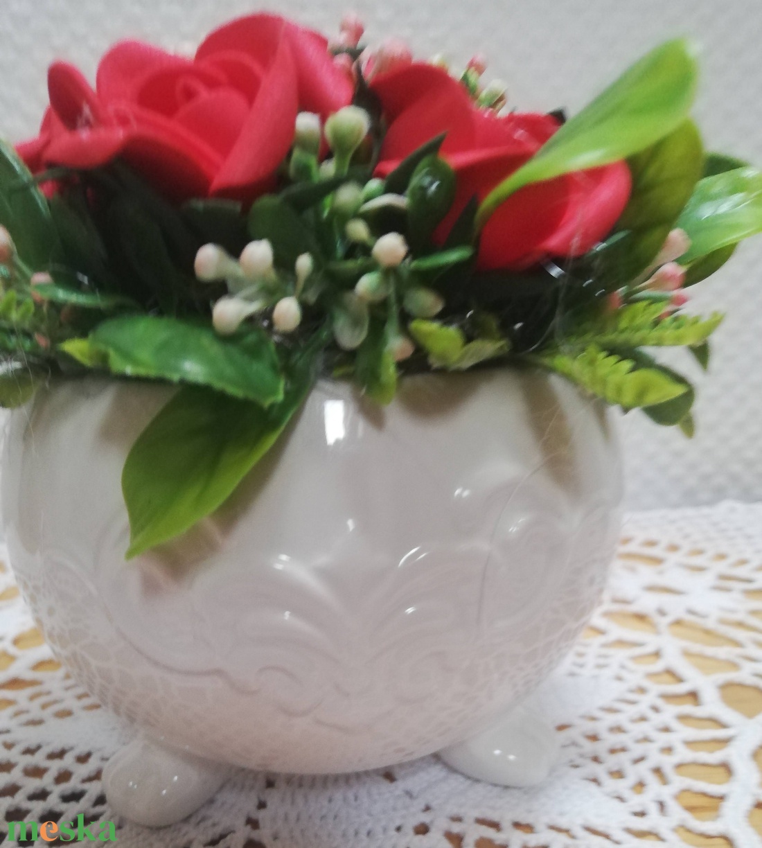 Vörös rózsás asztaldísz - otthon & életmód - dekoráció - asztal és polc dekoráció - asztaldísz - Meska.hu