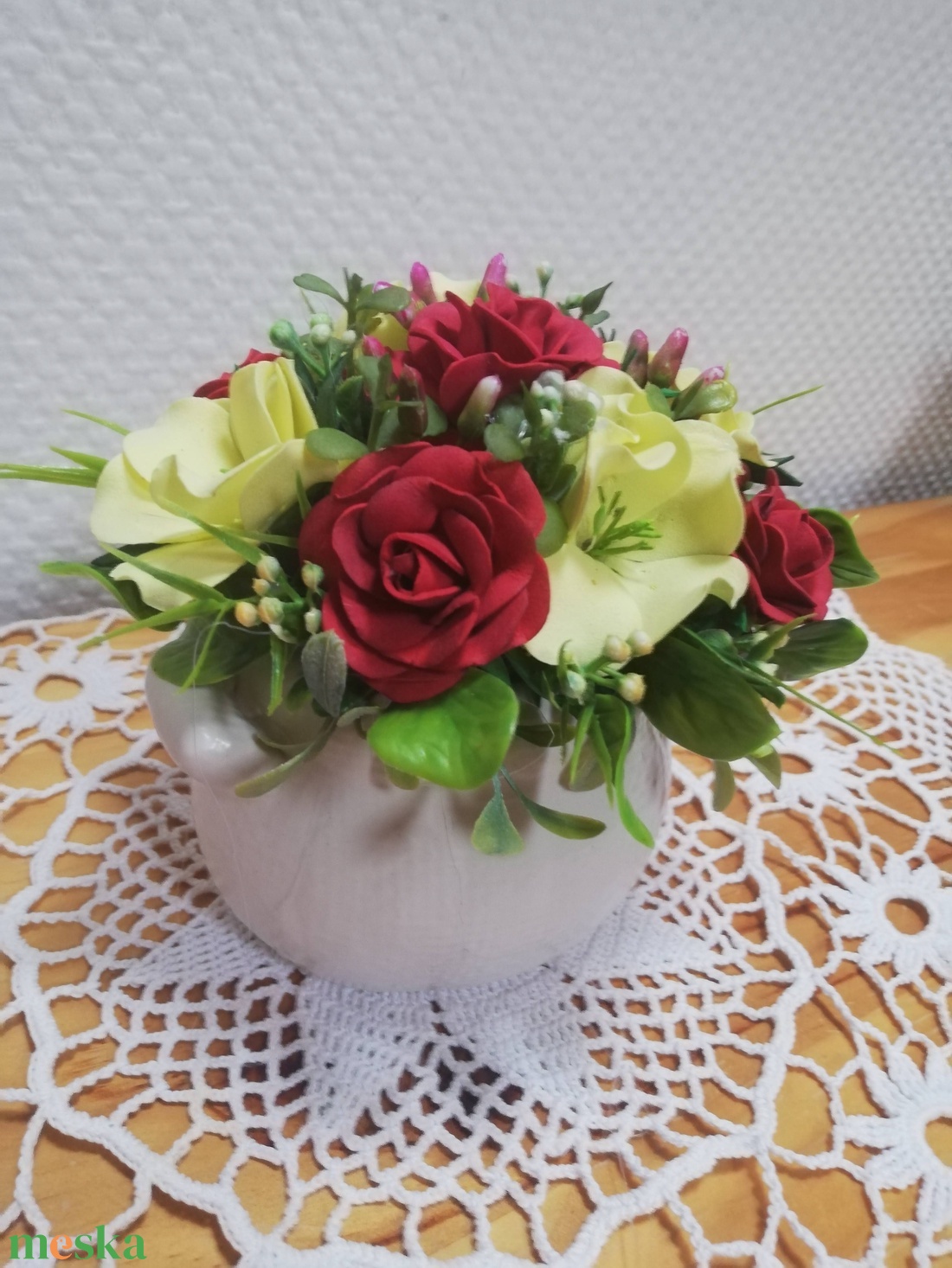 Virágos asztaldísz - otthon & életmód - virágdekoráció - virágdíszek - virágdísz kaspóban - Meska.hu