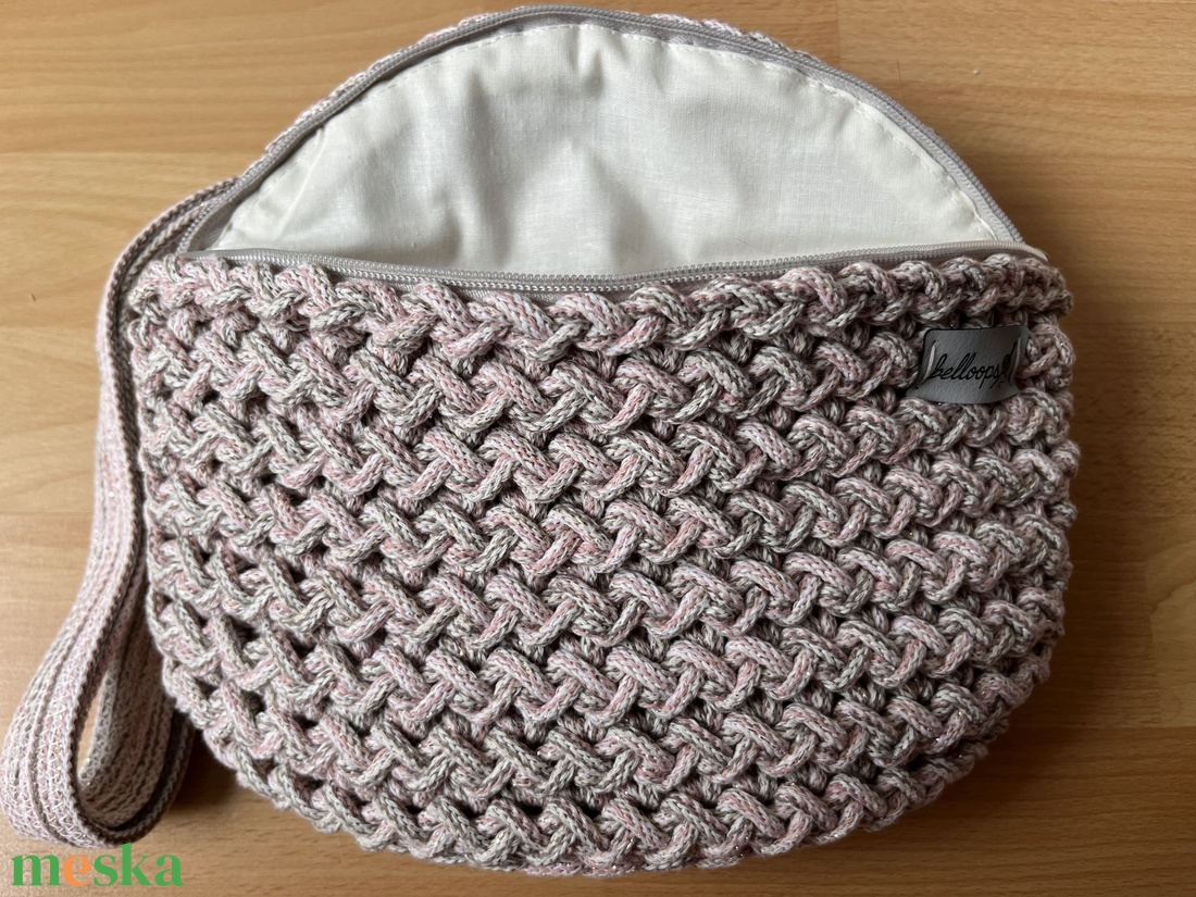 Horgolt cikcakk mintás crossbody táska - táska & tok - övtáska - Meska.hu