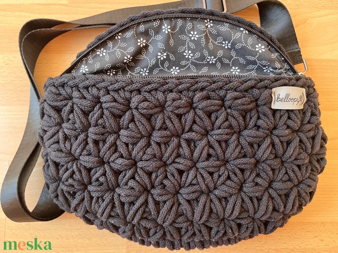 Horgolt dupla jázmin mintás crossbody - táska & tok - övtáska - Meska.hu