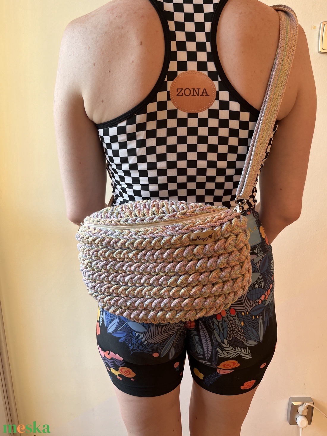 Horgolt fonottka mintás crossbody - táska & tok - övtáska - Meska.hu
