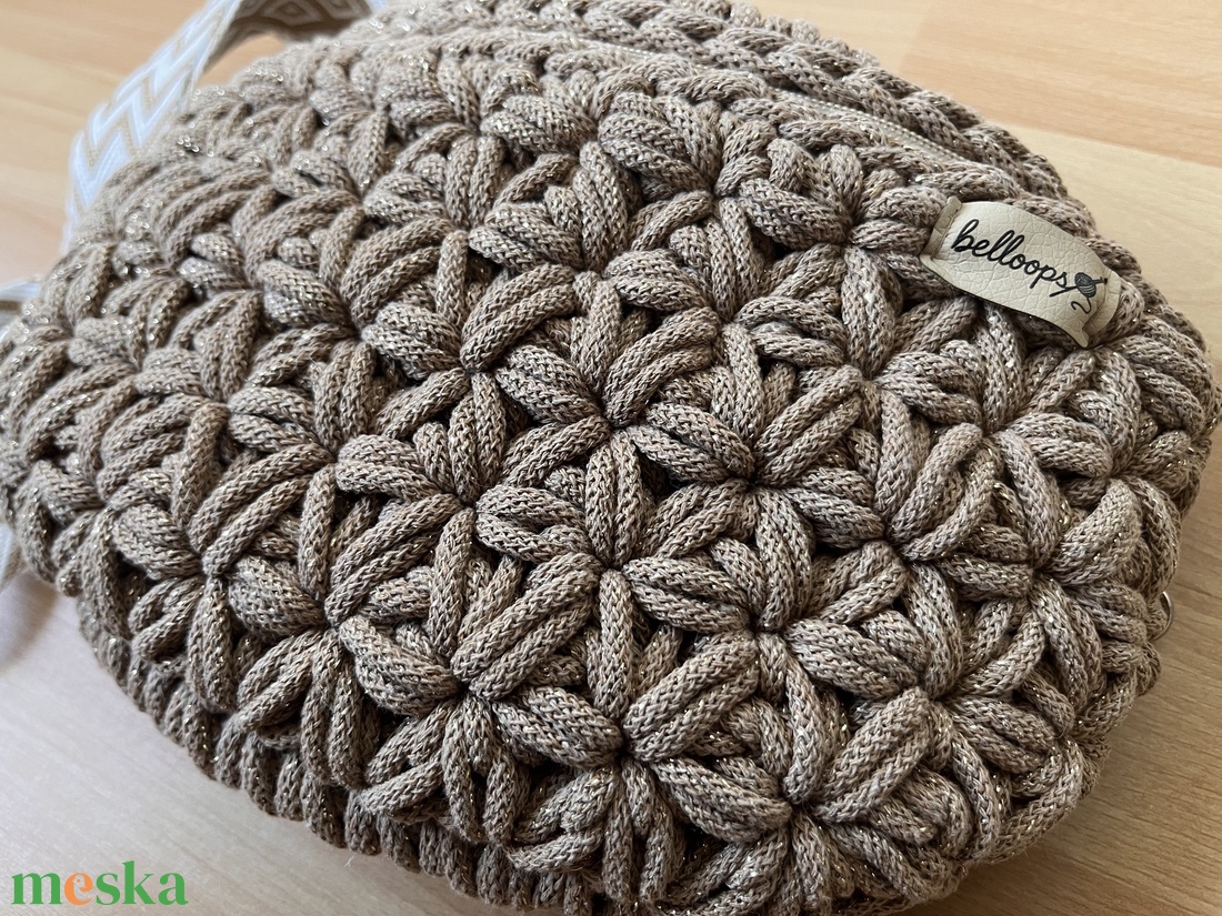 Horgolt dupla jázmin mintás crossbody - táska & tok - övtáska - Meska.hu