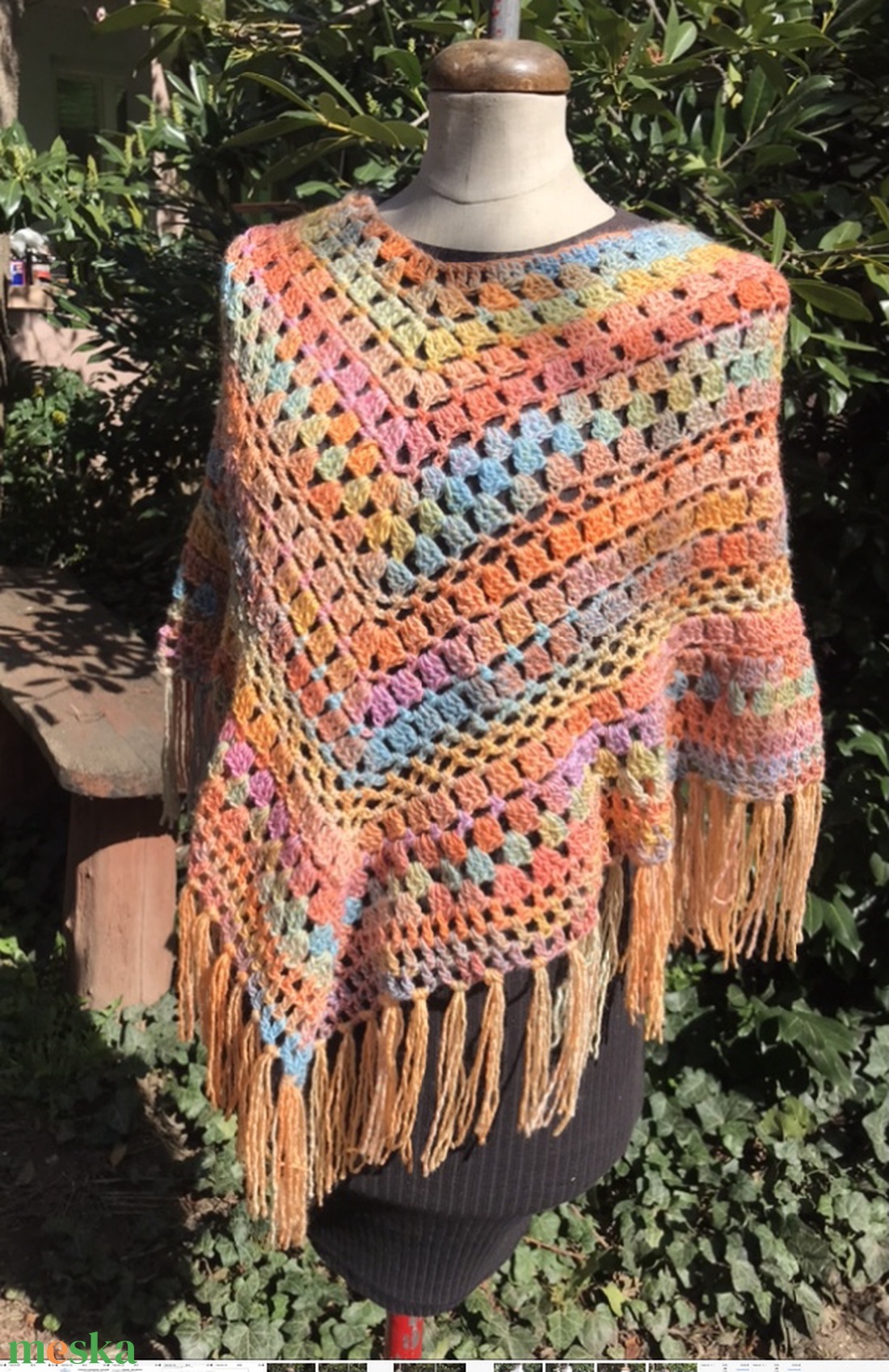 Játék horgolt poncsó  - ruha & divat - női ruha - poncsó - Meska.hu