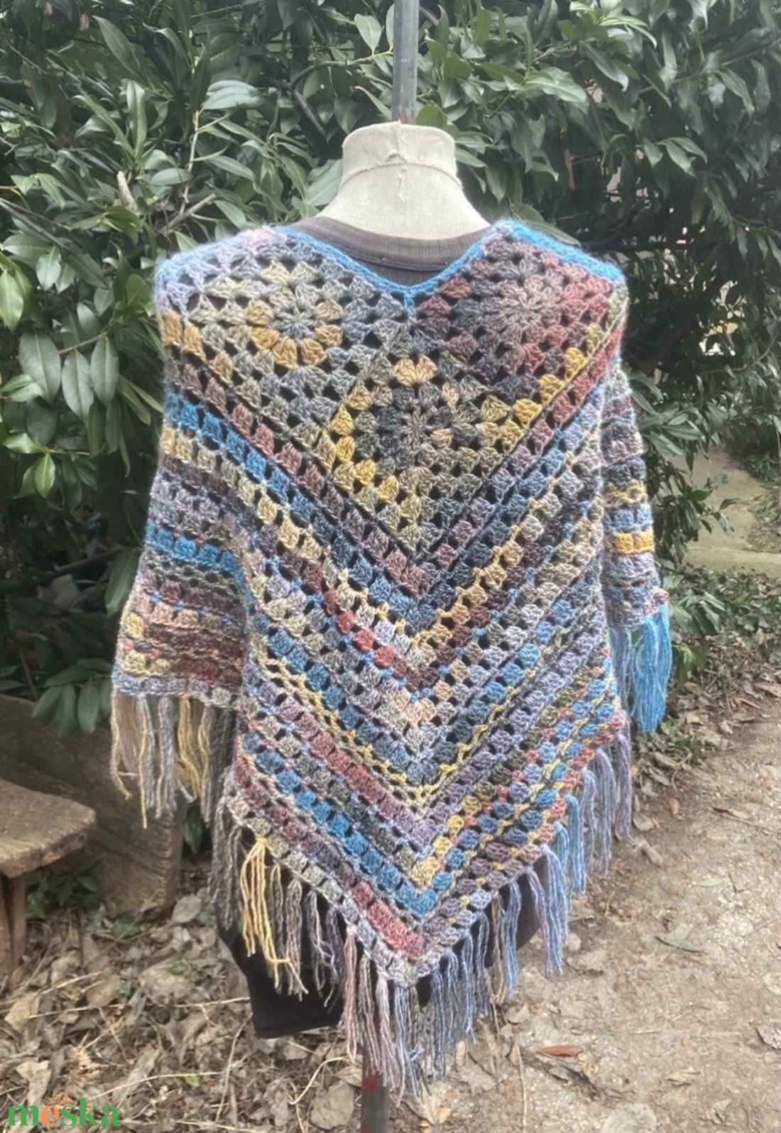 Tavasz horgolt poncsó - ruha & divat - női ruha - poncsó - Meska.hu