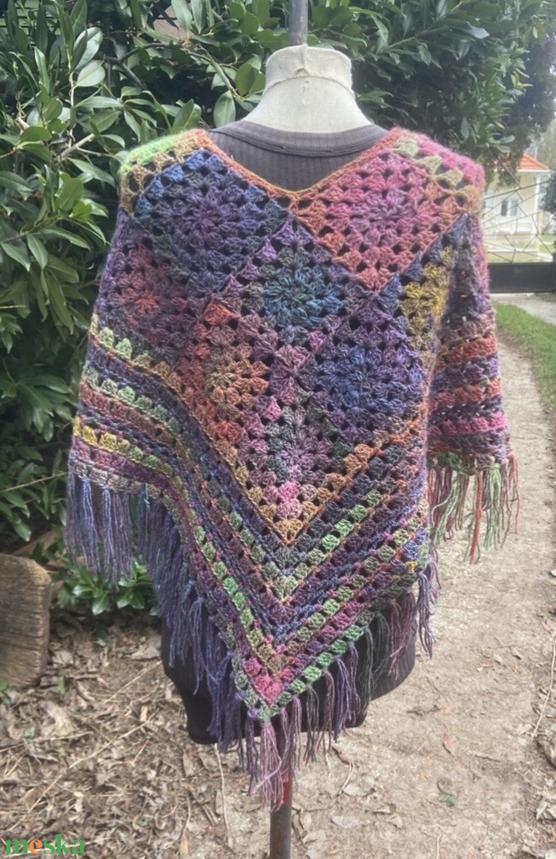 Május horgolt poncsó - ruha & divat - női ruha - poncsó - Meska.hu