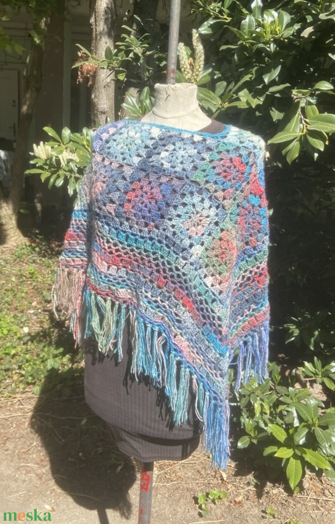 Tavasz horgolt poncsó - ruha & divat - női ruha - poncsó - Meska.hu