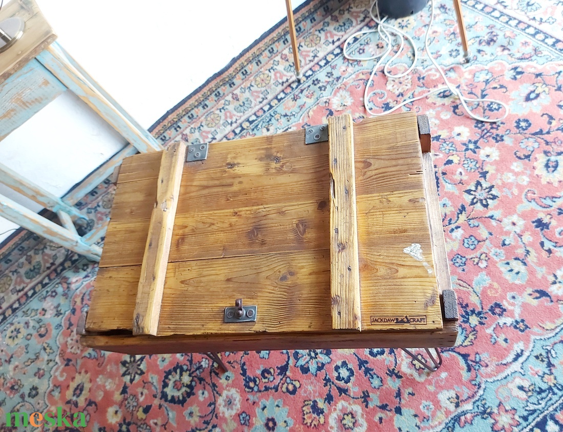 Láda dohányzóasztal  - otthon & életmód - bútor - asztal - Meska.hu