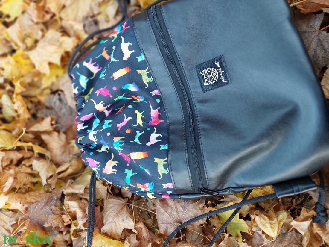 Catwalk színes macskás gym bag - táska & tok - hátizsák - hátizsák - Meska.hu Catwalk színes macskás gym bag - táska & tok - hátizsák - hátizsák - Meska.hu