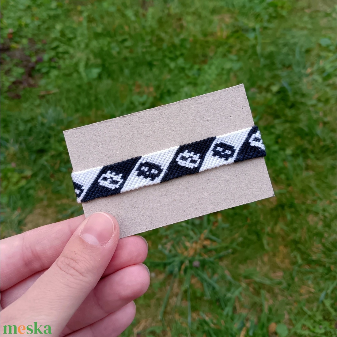 Koponyás karkötő - ékszer - karkötő - fonott karkötő - Meska.hu