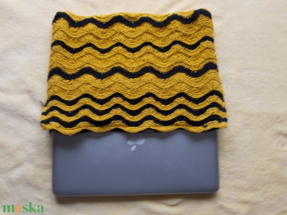 Laptop tartó - táska & tok - ebook & tablet tok - Meska.hu Laptop tartó - táska & tok - ebook & tablet tok - Meska.hu