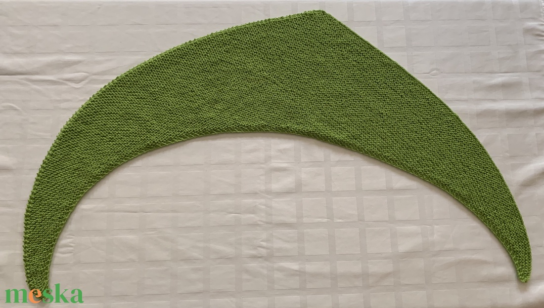 Kiskendő ajándék kézmelegítővel - ruha & divat - sál, sapka, kendő - fejpánt - Meska.hu