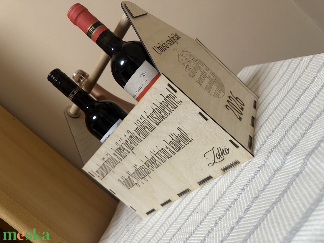 Grávírozott fa italhordó láda/italtartó box(Születésnapra, névnapra, apák napjára, nyugdíjas búcsúztatóra) - otthon & életmód - konyhafelszerelés, tálalás - tálalás - bortartó - Meska.hu