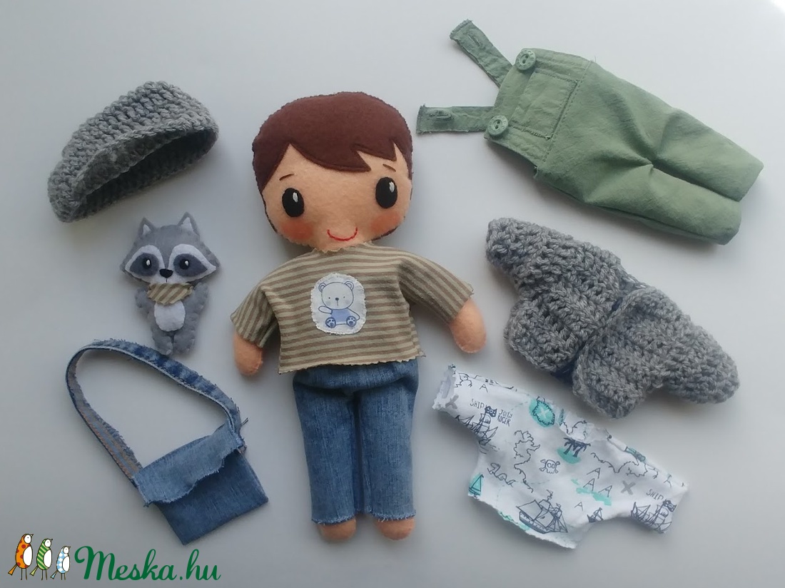 Erik- öltöztethető textilbaba apró mosómacival és kiegészítőkkel (azonnal vihető!) - játék & sport - baba & babaház - öltöztethető baba - Meska.hu