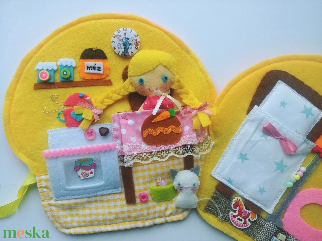 Mia muffin házikója- játszókönyvecske öltötztetős babával és kiscicával AZONNAL VIHETŐ! - játék & sport - szerepjáték - Meska.hu