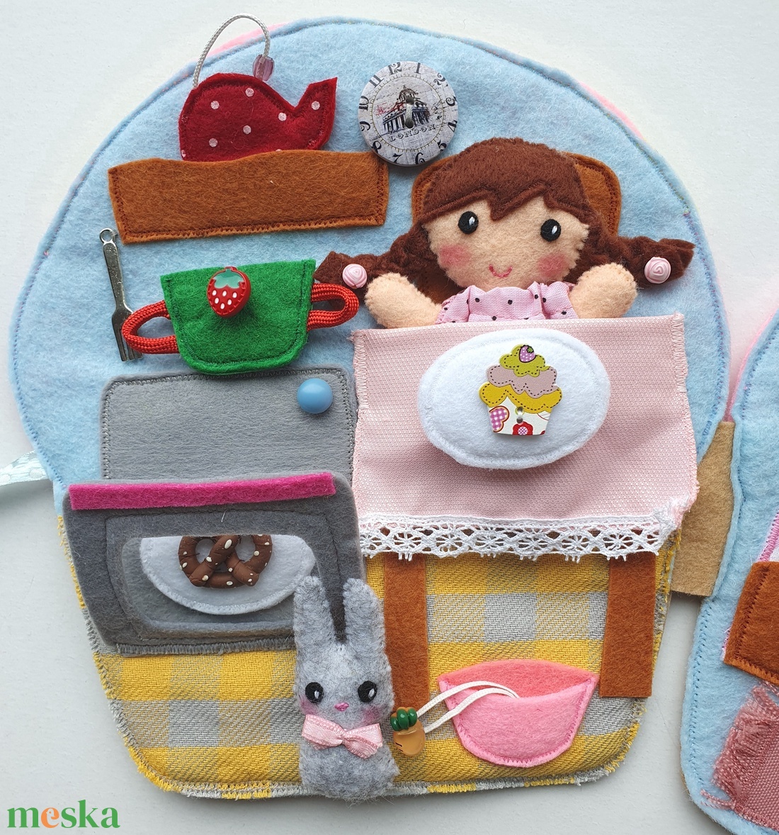  Borka baba muffin házikója- játszókönyvecske öltötztetős babával és kisnyuszival - AZONNAL VIHETŐ! - játék & sport - textilkönyv & babakönyv - Meska.hu