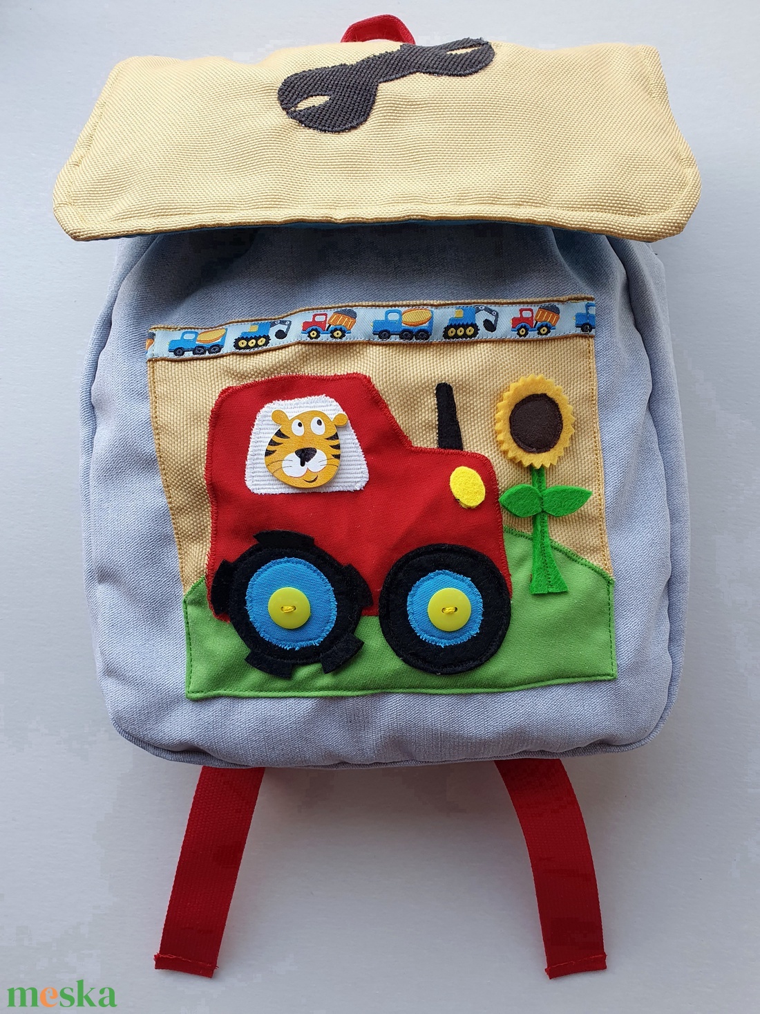 Óvodai hátizsák piros traktorral, tigrissel, napraforgóval- AZONNAL VIHETŐ! - játék & sport - ovis felszerelés - ovis hátizsák - Meska.hu