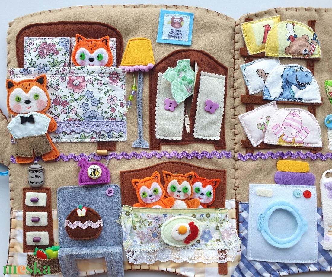 Cuki róka család farönk házikóban- interaktív játszókönyv  AZONNAL VIHETŐ! - játék & sport - baba & babaház - babaház - Meska.hu