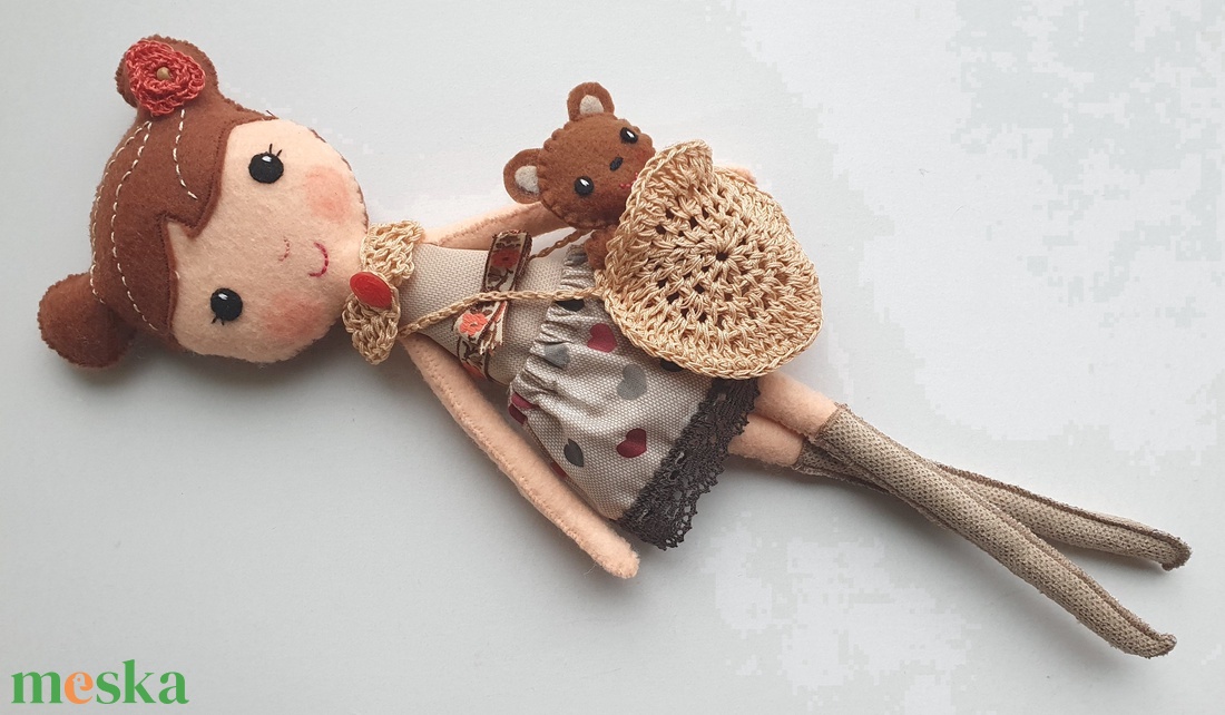 Hanka- öltöztethető  textilbaba pinduri macival és kiegészítőkkel - AZONNAL VIHETŐ! - játék & sport - baba & babaház - öltöztethető baba - Meska.hu